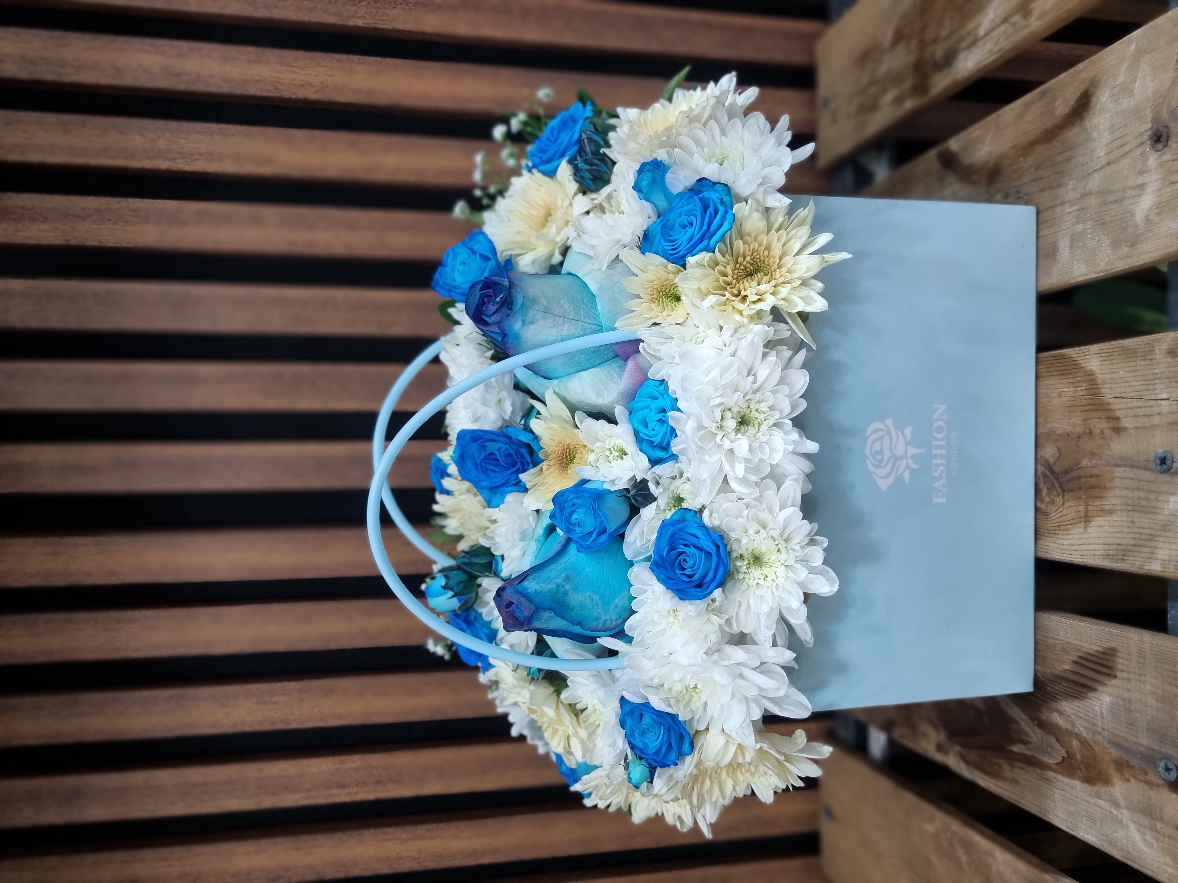 باکس گل آبی مثل آسمان